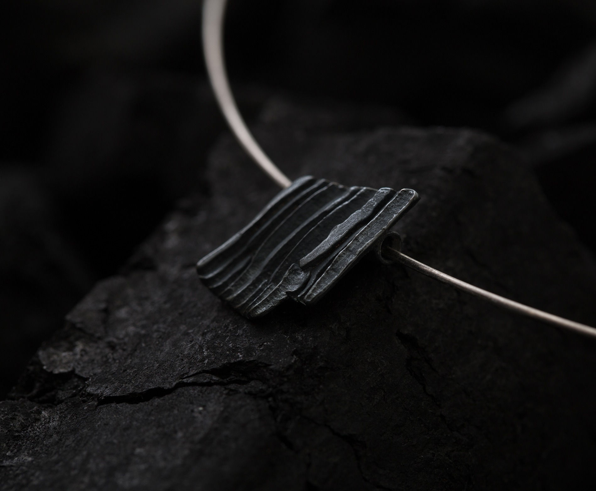 Calligraphy 墨摺 藏拙項鍊 Oxidized Silver Necklace -Concealing