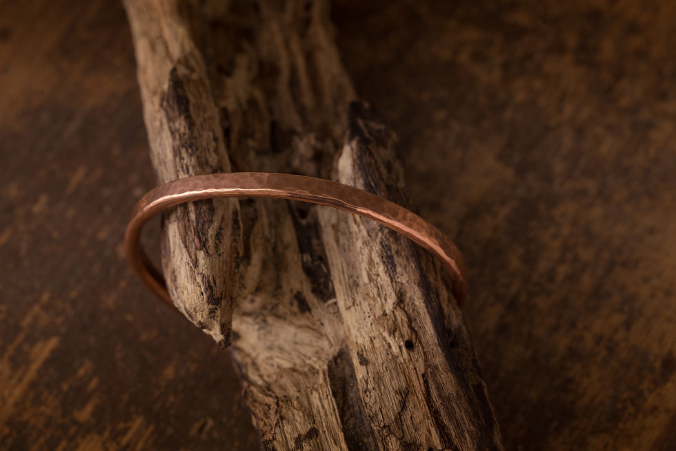 縮圖：經典錘目 紅銅手環 HammeredHead Bangle
