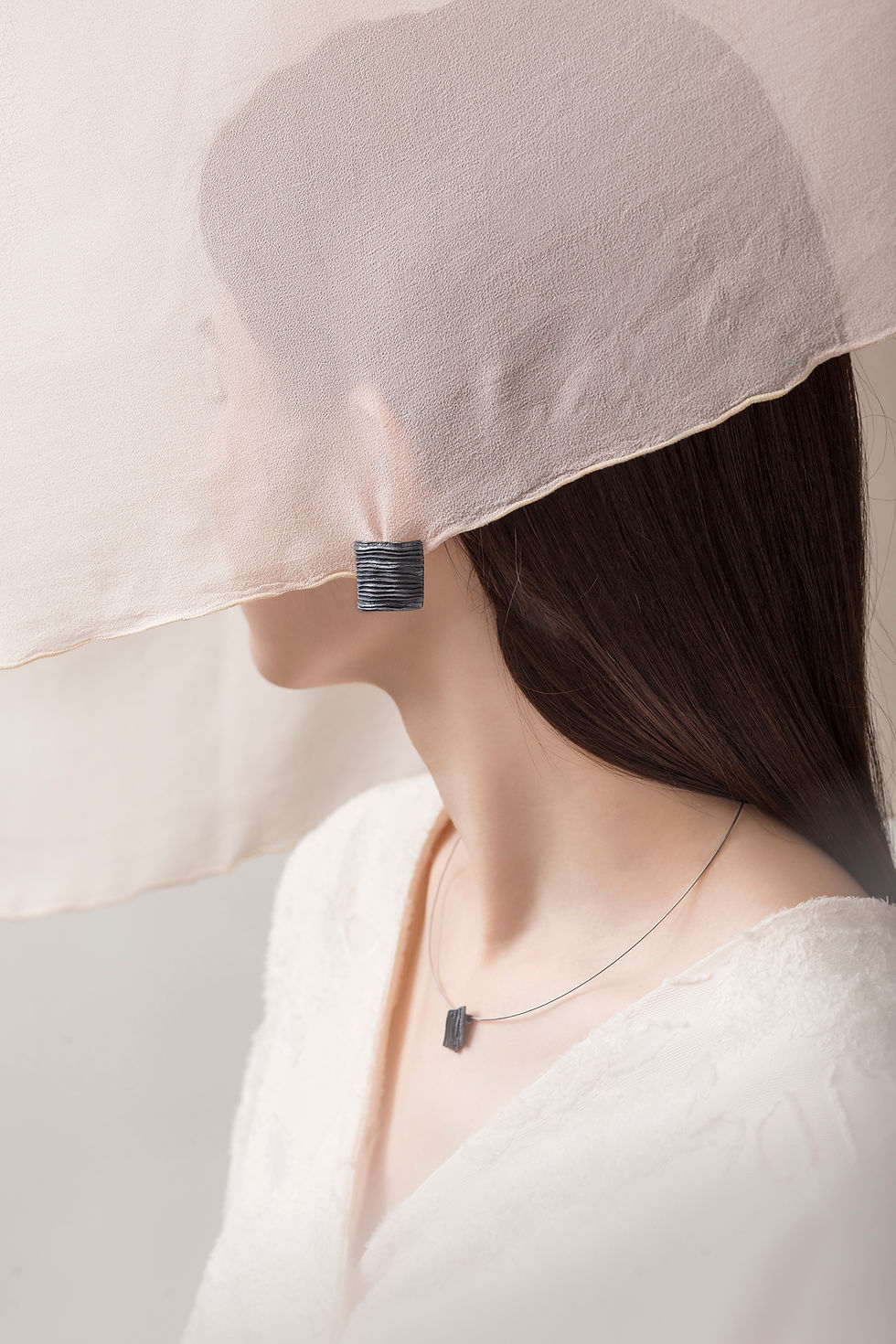 縮圖：Calligraphy 墨摺 藏拙項鍊 Oxidized Silver Necklace -Concealing