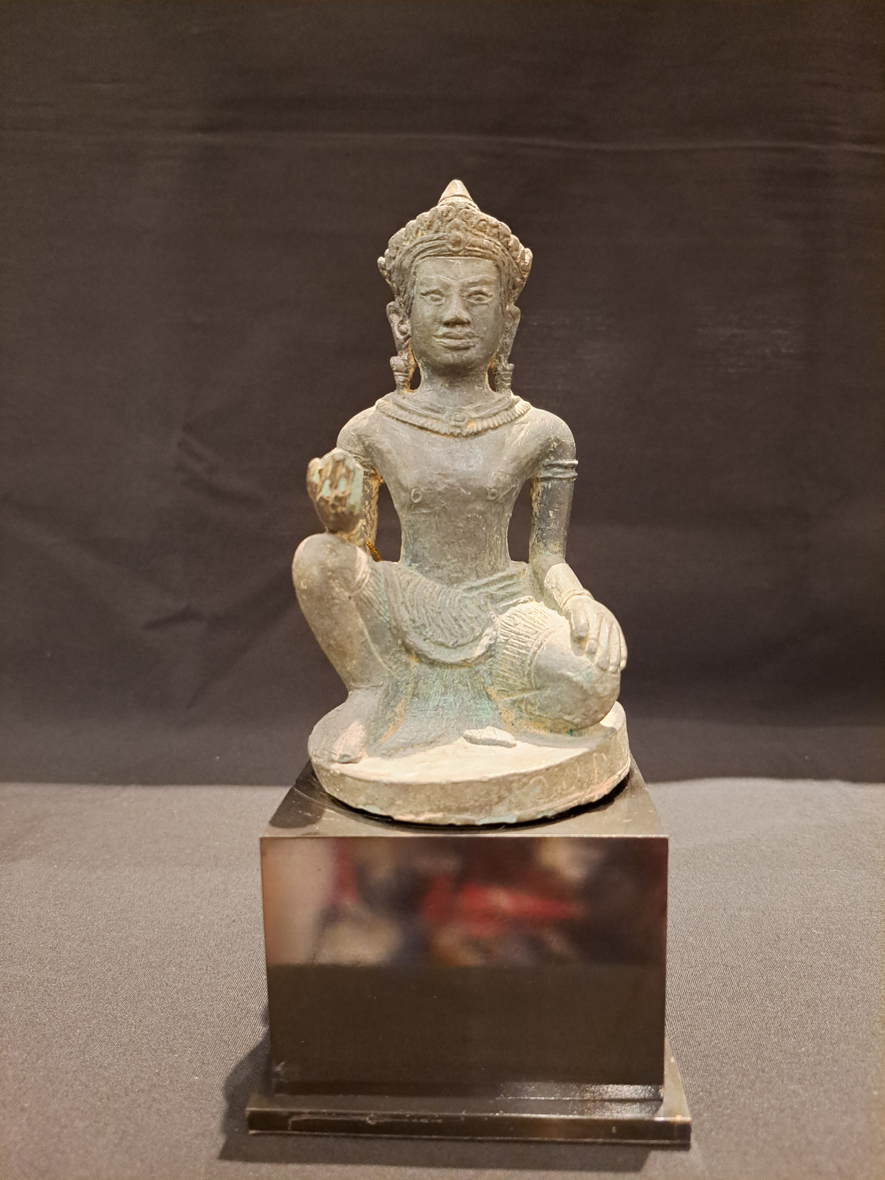 THAI BRONZE KNEELING VISHVAKARMAN, 13th CENTURY, LOPBURI PERIOD