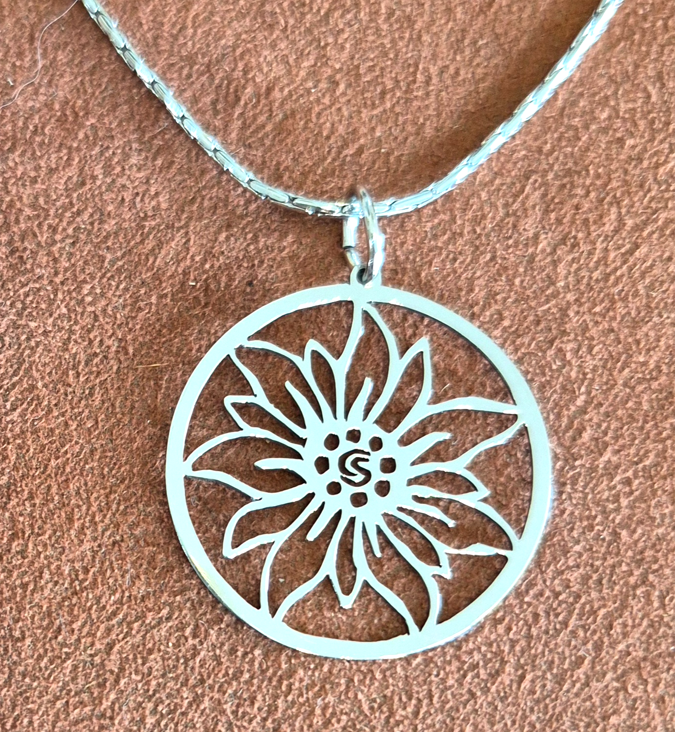 Collier grand edelweiss 2025, inox.