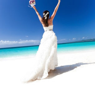 Destination Wedding Guide: Top Bridal Gown Trends in 2014