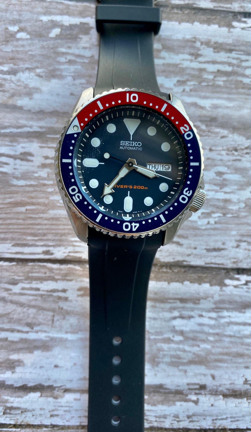 Thumbnail: 22mm BLACK/WHITE Vulcanized Rubber strap for most Seiko watches 