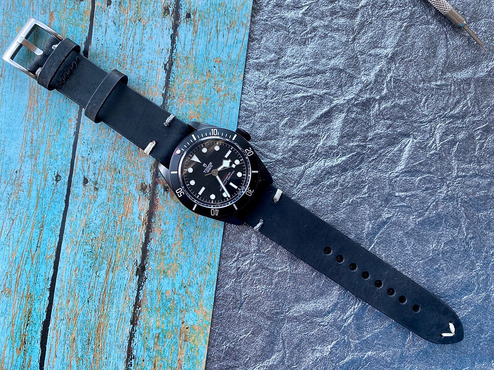 Thumbnail: BLACK Crazy Horse Leather “Twisted Vintage” Gray/White