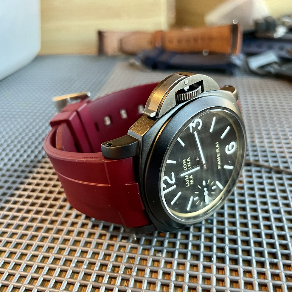 Thumbnail: Ox-BLOOD RED Vulcanized Rubber attached 44mm Luminor 