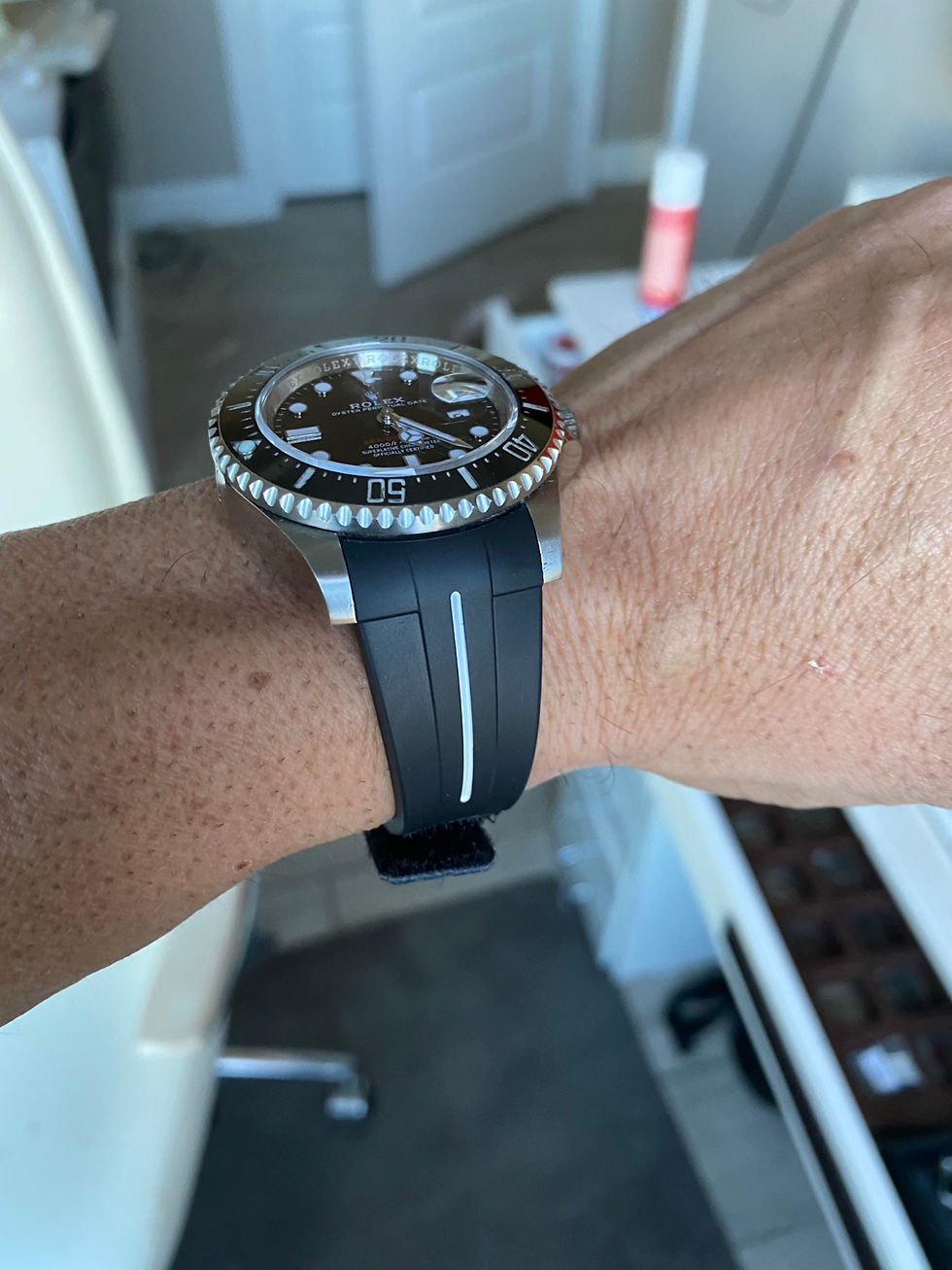 Thumbnail: 20mm Vulcanized Rubber (white stripe) for 40mm Rolex Submariner