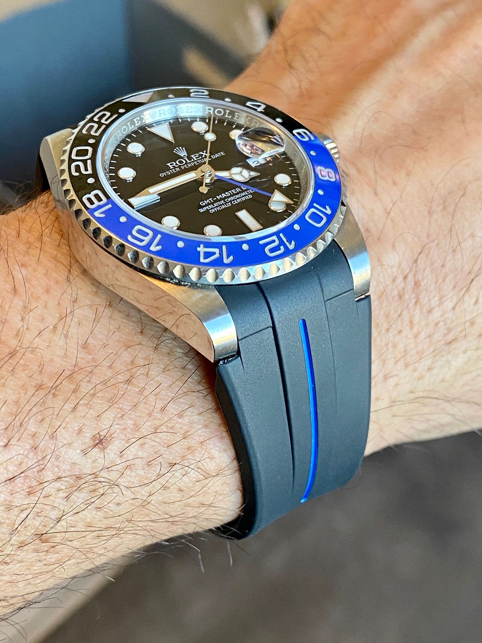 Thumbnail: 20mm Flared Vulcanized Rubber rolex GMT strap band
