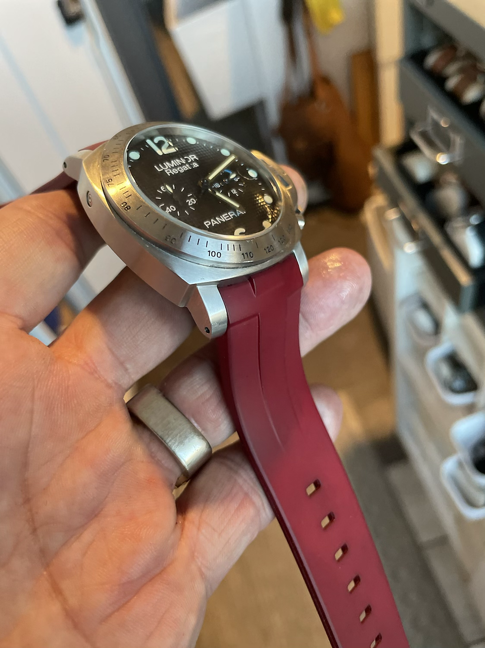 Thumbnail: Ox-BLOOD RED Vulcanized Rubber attached 44mm Luminor 