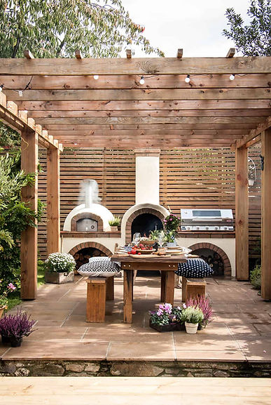 Outdoor-Kitchen-Pizza-Oven-Ideas.jpg