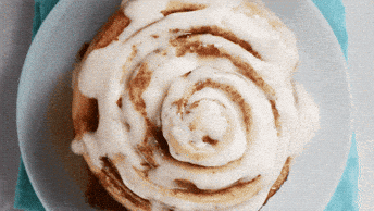 Cinnamon Roll.gif