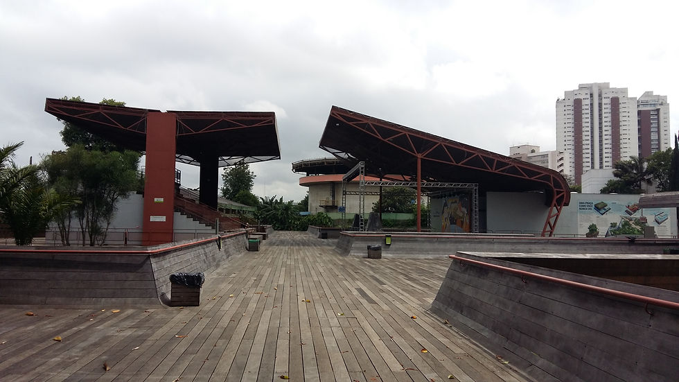 Paulistanos voltam às praças com cinema a céu aberto