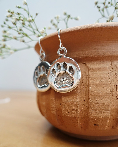 savannah paw earrings2.jpg