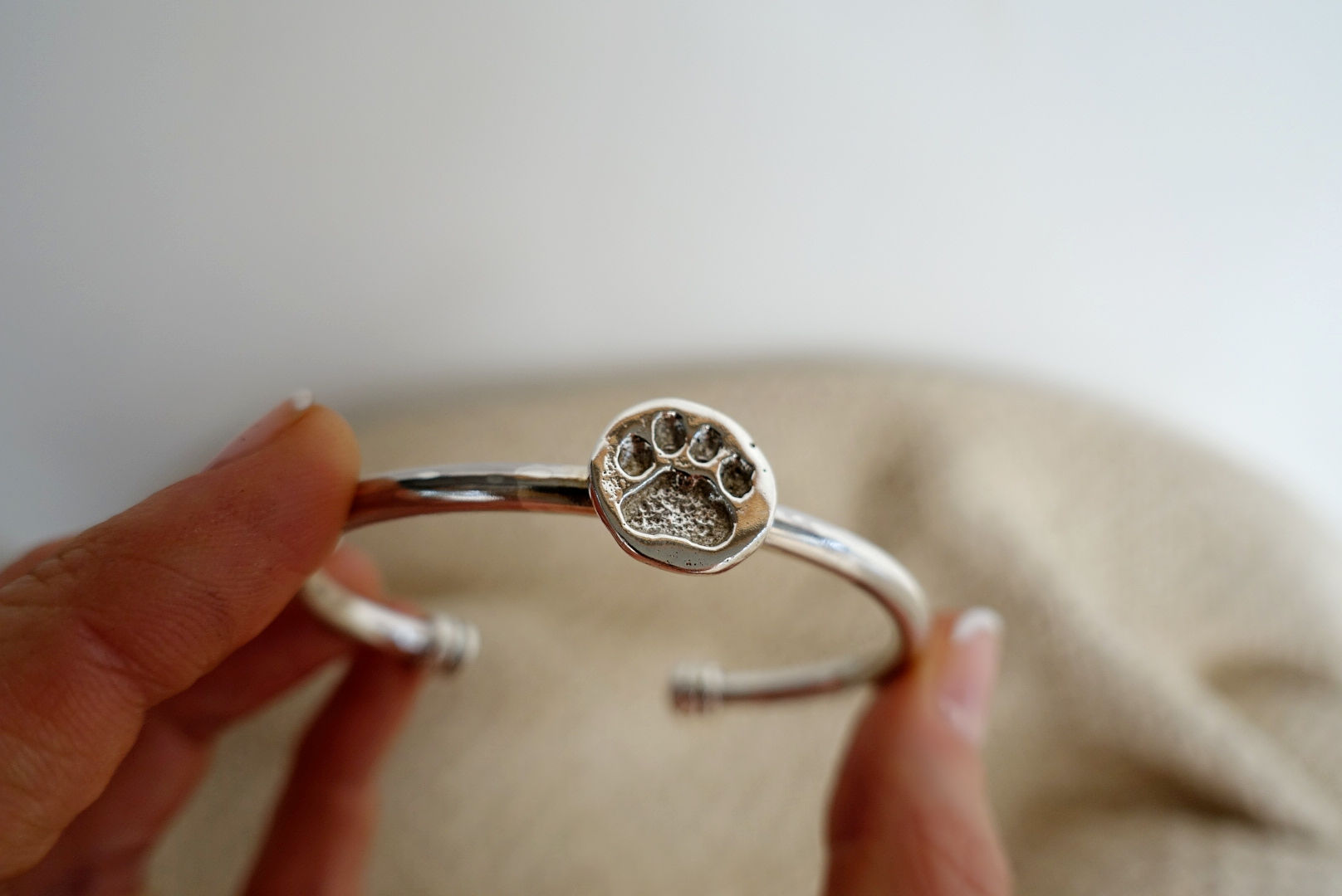 Tsavo Lion Footprint Malaika Bangle