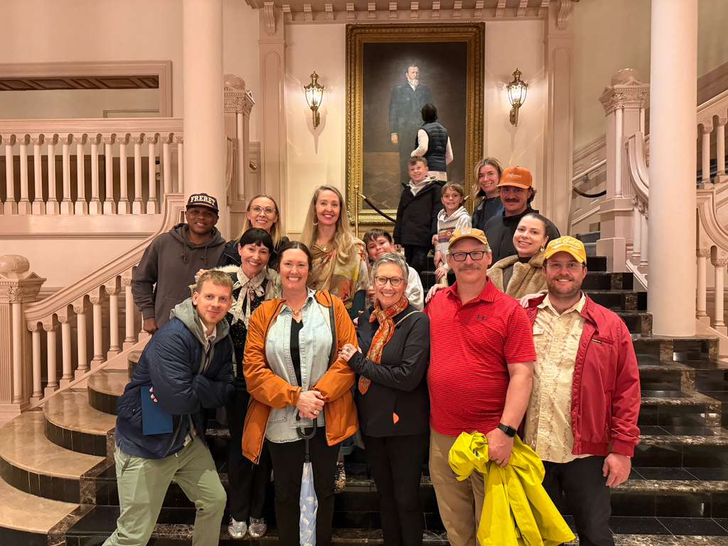 Guests on the Ghost & Murder Austin walking tour at night