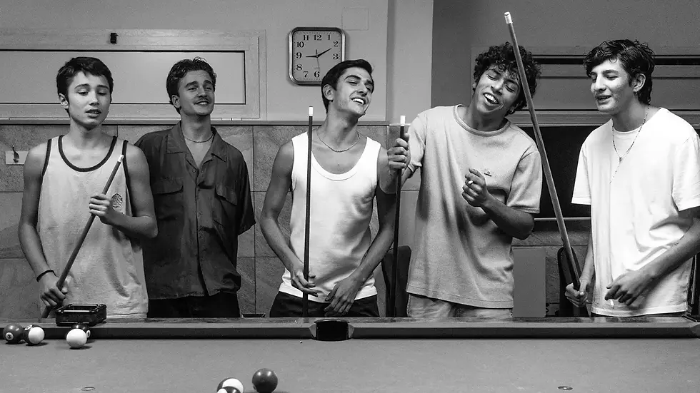 Ciao bambino di Edgardo Pistone: la Famiglia come Destino e i Debiti Generazionali come Condanna