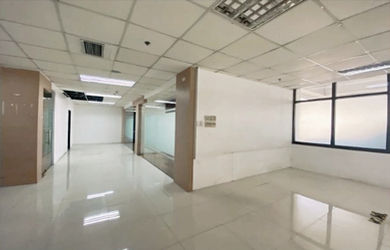 Eco Plaza Building on Chino Roces Avenue, Makati City offers PEZA-accredited office spaces with 24/7 operations, affordable leasing options, and strategic access to EDSA, Amorsolo Street, and Lawton Avenue. This 10-storey commercial property by Super Prime Holdings is ideal for businesses seeking functionality, convenience, and a professional environment near retail, dining, and lifestyle hubs. Eco Plaza caters to startups, SMEs, and corporations looking for a prime Makati address at competitive rates