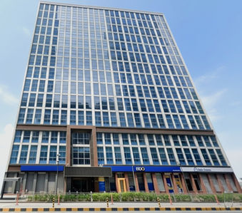 6780 Ayala Avenue Building is a premium-grade office tower located along the prestigious Ayala Avenue in Makati CBD, Metro Manila. Designed for corporate offices and IT-BPM firms, the building offers fitted office spaces with VRF air-conditioning, high-speed elevators, and 100% backup power. Tenants benefit from its strategic Makati business address near Greenbelt, Legazpi Village, and key financial institutions. This modern office building combines accessibility, functionality, and prestige—making it one of the most sought-after commercial spaces for lease in Makati City.