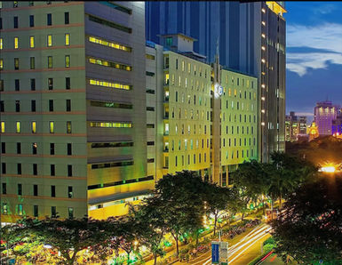 Available office spaces for lease at i2 Building in Cebu IT Park, Apas, Cebu City. This Grade A, PEZA-accredited office tower offers flexible workspace solutions ideal for BPO companies, IT firms, and multinational corporations. With 12 stories of modern offices, typical 1,500 sqm floor plates, 100% backup power, and multiple telecom providers, i2 Building ensures seamless and reliable operations. Its prime location in Cebu’s top IT and business hub provides excellent accessibility to transport, retail, and dining options, making it a strategic choice for businesses.