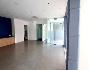 Available office and commercial spaces at Keyland Arnaiz Building in Makati, ideal for BPOs and corporate offices, modern commercial units with flexible layouts, business-ready offices, easy access to EDSA and Osmeña Highway, prime location in Makati CBD, professional and accessible workplace environment.