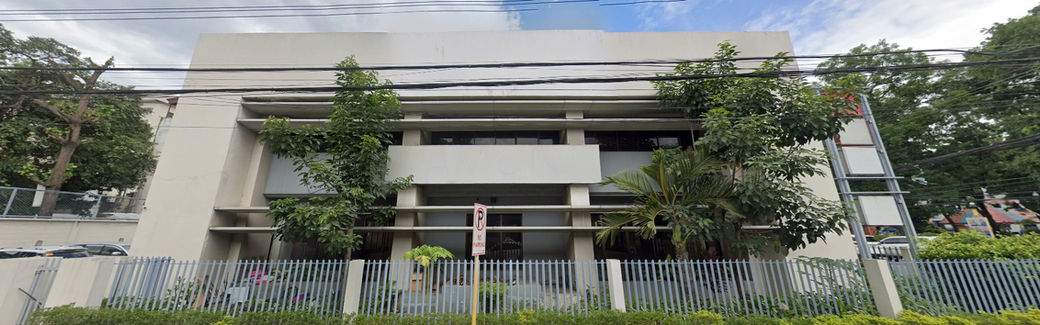 Office space for lease in AIA Cagayan de Oro, formerly Philam Life Cagayan de Oro, located at the corner of Don Apolinar Velez Avenue and Echem Street, downtown Cagayan de Oro City, Misamis Oriental. This commercial office building offers affordable and accessible workspace for traditional offices, insurance firms, and service-oriented businesses. Strategically positioned near major government offices, transport terminals, jeepney stops, and business establishments, AIA CDO provides convenience for employees and clients alike. Ideal for companies seeking professional office space in the heart of Northern Mindanao's regional capital.