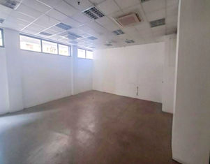 Available office and commercial spaces at Keyland Arnaiz Building in Makati, ideal for BPOs and corporate offices, modern commercial units with flexible layouts, business-ready offices, easy access to EDSA and Osmeña Highway, prime location in Makati CBD, professional and accessible workplace environment.