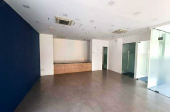 Available office and commercial spaces at Keyland Arnaiz Building in Makati, ideal for BPOs and corporate offices, modern commercial units with flexible layouts, business-ready offices, easy access to EDSA and Osmeña Highway, prime location in Makati CBD, professional and accessible workplace environment.