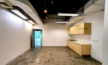 Office spaces available for lease in Tower 6789 along Ayala Avenue, featuring premium workspaces, modern building amenities, flexible layouts, and prime accessibility within the Makati Central Business District.
