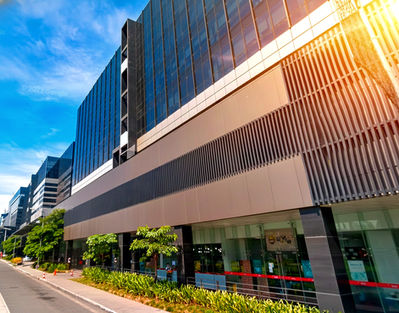 Premium Filinvest Cyberzone Bay City office spaces for rent in Pasay City Bay Area, offering flexible layouts, subdividable floors, and fully fitted or bare-shell options, ideal for BPOs, corporate offices, and tech companies, with prime accessibility near MOA, NAIA, and major transport routes.