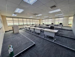 Eco Plaza Building on Chino Roces Avenue, Makati City offers PEZA-accredited office spaces with 24/7 operations, affordable leasing options, and strategic access to EDSA, Amorsolo Street, and Lawton Avenue. This 10-storey commercial property by Super Prime Holdings is ideal for businesses seeking functionality, convenience, and a professional environment near retail, dining, and lifestyle hubs. Eco Plaza caters to startups, SMEs, and corporations looking for a prime Makati address at competitive rates
