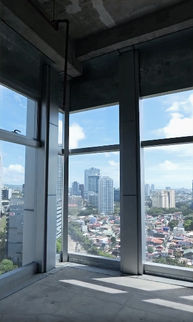 Mabuhay Tower Cebu Business Park is a 17-storey, PEZA-accredited office building offering premium office spaces in Cebu City’s top business district. Strategically located along Pescadores Road and Lakawon Street, this modern development provides efficient floor plates, 200% backup power, and reliable connectivity from top telco providers including PLDT, Globe, Smart, and Rise. With its 4.0-meter slab-to-slab ceiling height, six levels of parking, and Grade A facilities, Mabuhay Tower is an ideal workplace for BPO companies, multinational firms, and local enterprises seeking a prime Cebu office for lease. Available office spaces ensure flexibility for startups and established corporations alike, making Mabuhay Tower a top choice for businesses looking to establish a strong presence in Cebu Business Park.