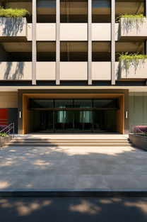 Capella Building in Filinvest City Alabang — Grade A PEZA-accredited LEED Gold office tower ideal for BPO and IT-BPM companies, featuring modern facilities, efficient floor layouts, and prime business location.