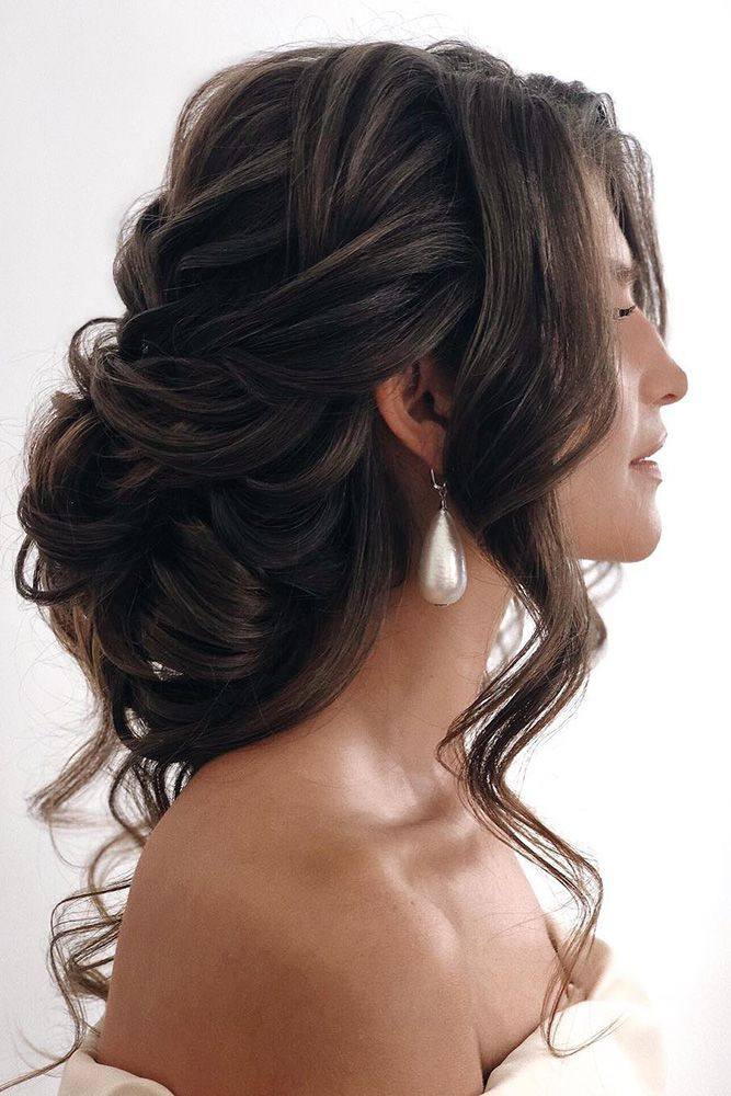 perfect hairdo soft curls updo for indian and pakistani weddings