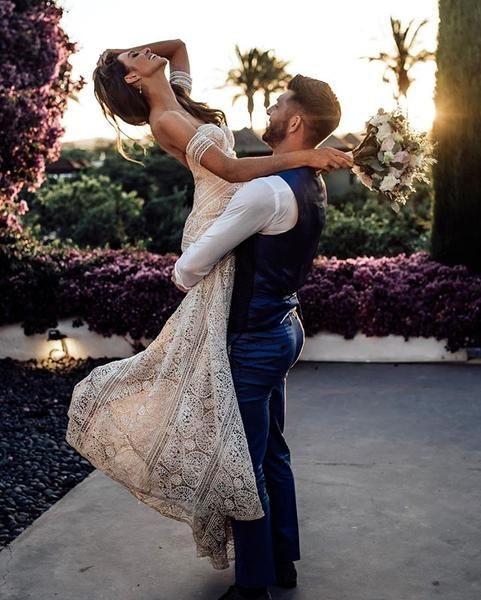 Covid Wedding small intimate weddings Couple