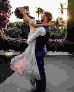 Covid Wedding small intimate weddings Couple