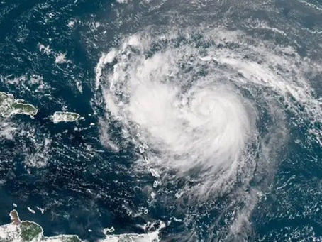 Erin se degrada a categoría 3, pero sigue siendo un huracán peligroso