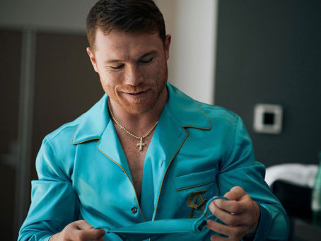 El gran gesto del Canelo Álvarez con una señora de la tercera edad