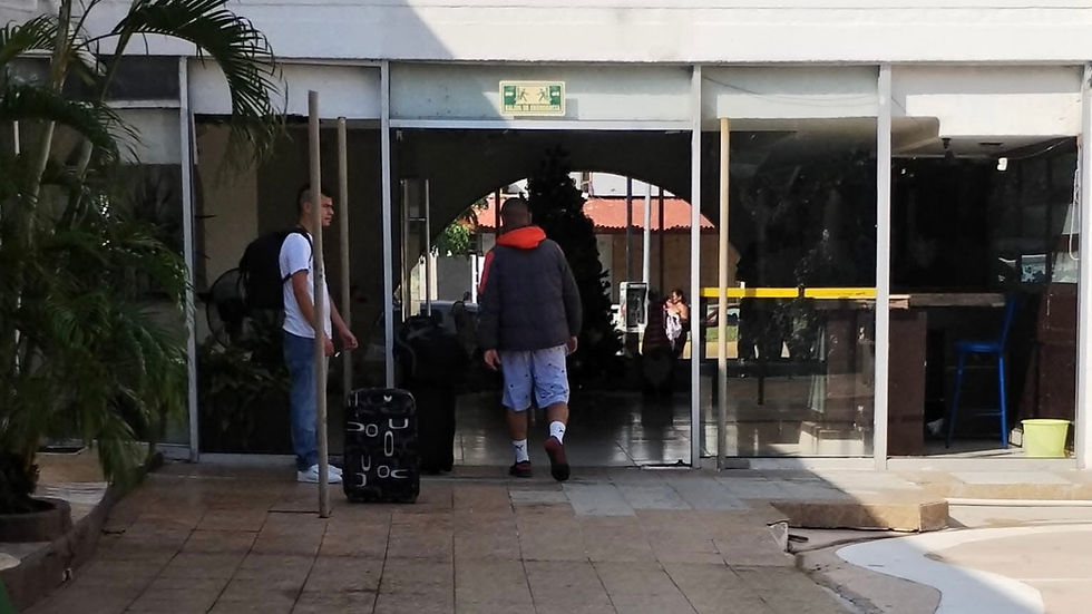 Muere turista tras caer en hotel de la Costera de Acapulco