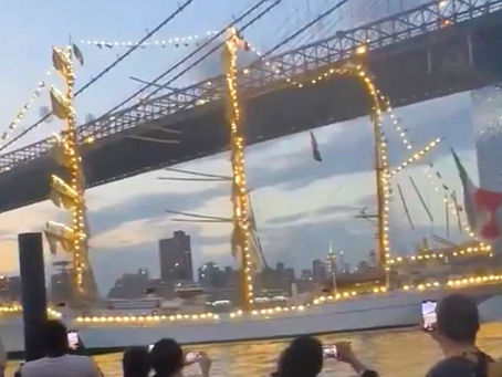 Buque Escuela Cuauhtémoc de la Armada de México colisiona con el Puente de Brooklyn en Nueva York