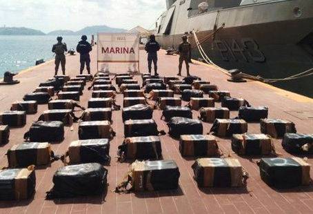 Aseguran 1.3 toneladas de cocaína frente a costas de Guerrero