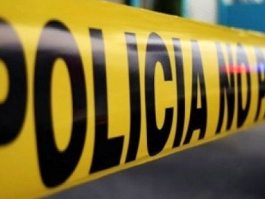 Dejan a un hombre ejecutado envuelto en sábanas en Acapulco
