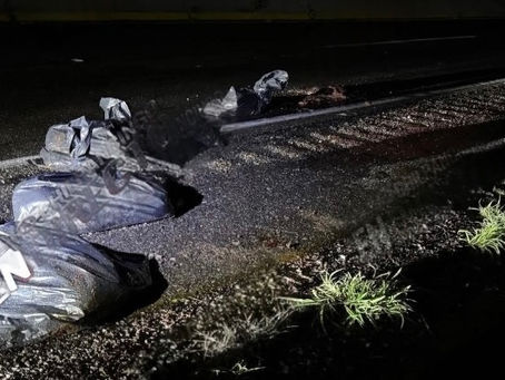 Abandonan restos humanos en cinco bolsas sobre la Autopista del Sol, en las cercanías de Chilpancingo