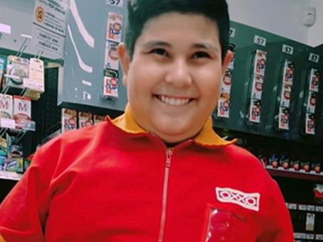 Nominan a ‘El Niño del Oxxo’ como “bomba viral” en los Premios MIAW 2021