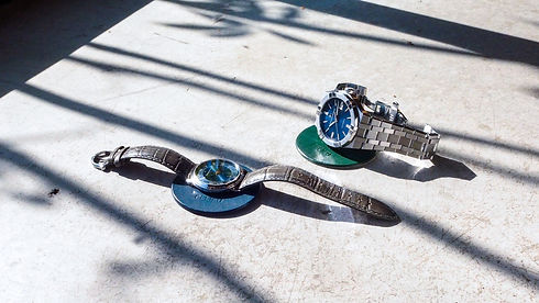 Sous verre_edited.jpg