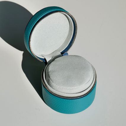 CELIEUのオリジナルの時計ケース（ウォッチケース）です。