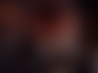 Black interior in the hotel: elegance and sophistication