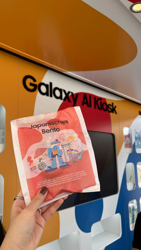 Samsung Galaxy AI snack packaging design