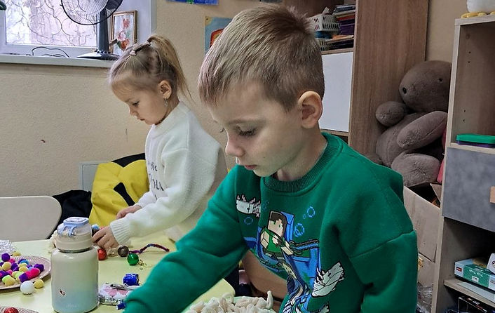 Повернути людям тепло, мир та радість — навіть під час війни.