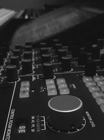 Neve Genesis Black Mixing Console