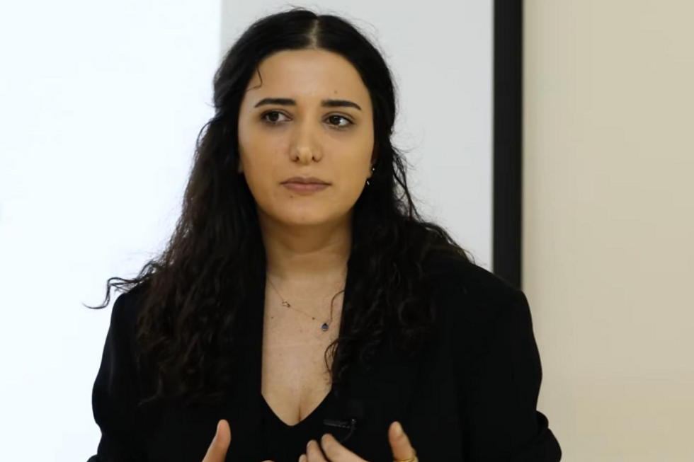 Azerbaycan mahkemesi, sivil toplum kuruluşlarının eleştirdiği bir davada kadın hakları savunucusu Nergiz Muhtarova'ya 7,5 yıl ertelenmiş hapis cezası verdi.