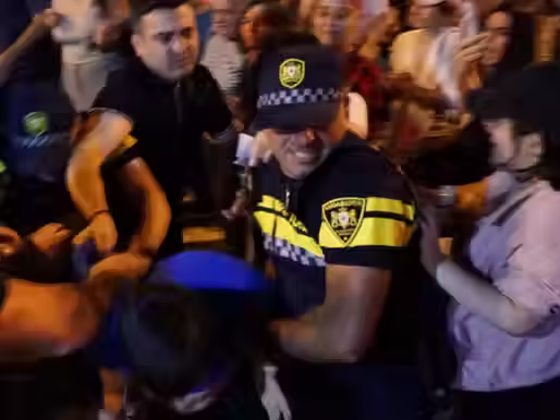 Gürcüstan etirazları: Tbilisidə hökumət əleyhinə mitinqlərin 606-cı günü on nəfər həbs edilib